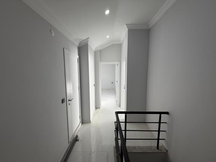 Image No.16-3 Bed Duplex for sale