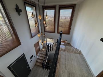 TC1954-bright-stairway