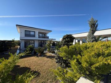 TC1956-1-villa-from-the-garden