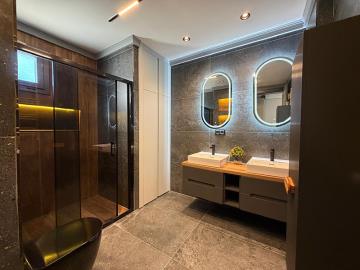 TC1956-family-bathroom