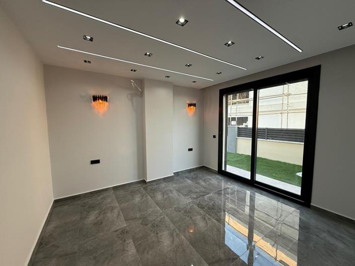 Image No.13-4 Bed Villa for sale