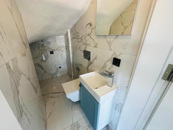 Image No.11-3 Bed Semi-Detached for sale