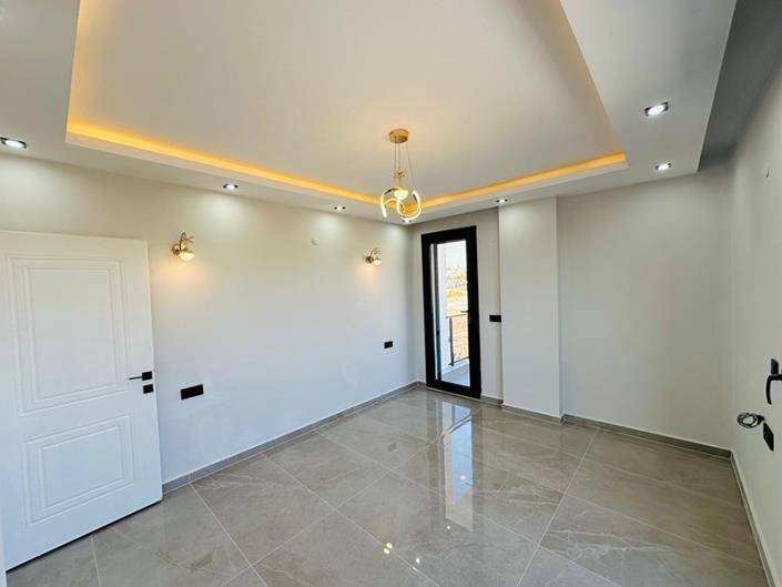 Image No.16-3 Bed Semi-Detached for sale