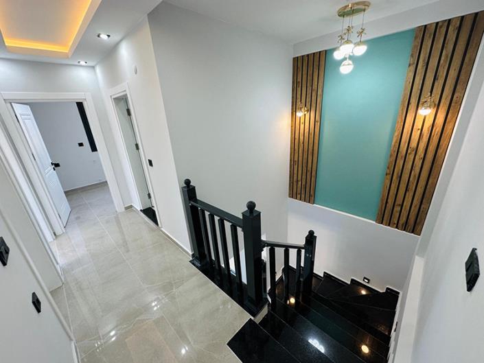 Image No.22-3 Bed Semi-Detached for sale