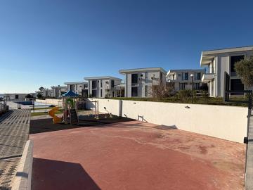 TC1961-childrens-play-area