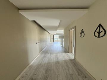 TC1966-large-hallway