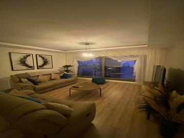 TC1967-1-large-living-room