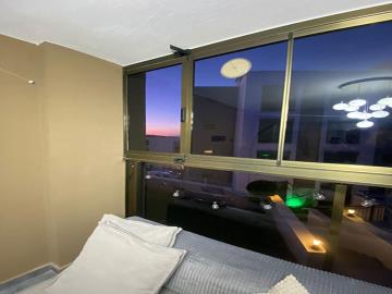 TC1967-lounge-with-views