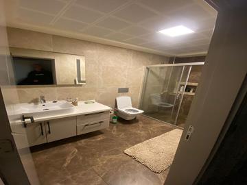 TC1967-modern-bathroom