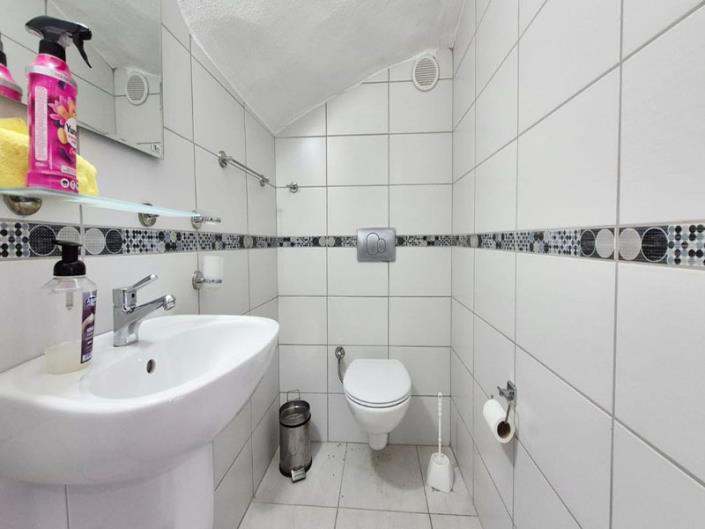 Image No.21-2 Bed Duplex for sale