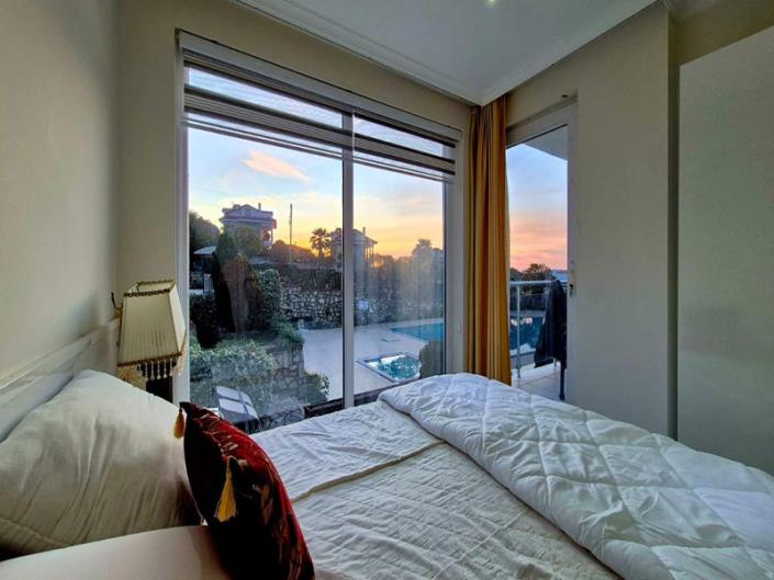 Image No.20-2 Bed Duplex for sale