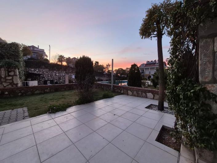 Image No.28-2 Bed Duplex for sale