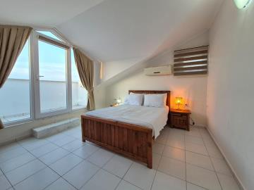 TC1969-master-bedroom