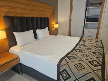 TC1970-large-double-bedroom