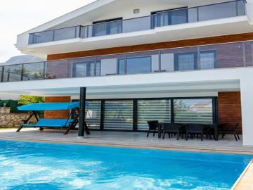 TC1973-1-villa-and-pool