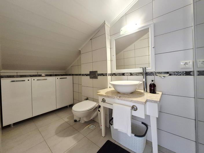 Image No.7-3 Bed Duplex for sale