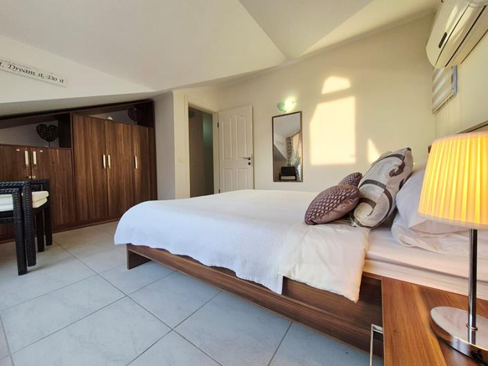 Image No.22-3 Bed Duplex for sale