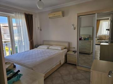 TC1963-double-bedroom