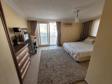 TC1976-double-bedroom