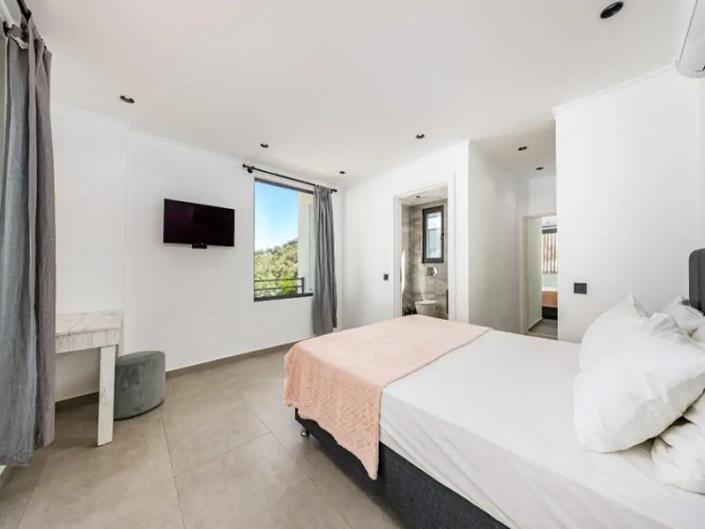 Image No.6-3 Bed Villa for sale