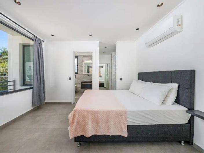 Image No.22-3 Bed Villa for sale