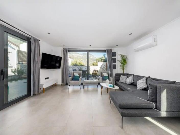 Image No.20-3 Bed Villa for sale