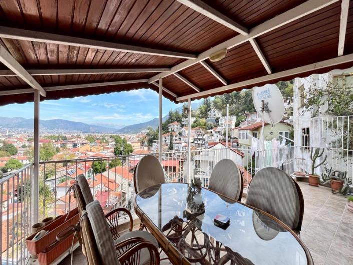 Image No.8-3 Bed House for sale