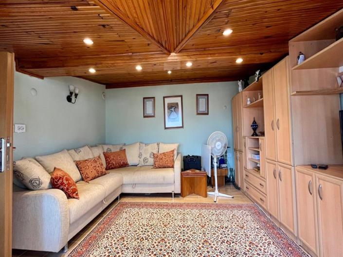 Image No.2-3 Bed House for sale