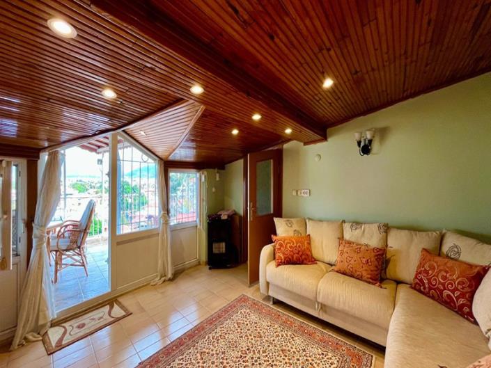 Image No.13-3 Bed House for sale