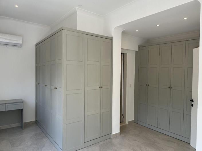 Image No.2-5 Bed Villa for sale