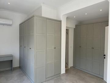 TC1986-ample-storage-space