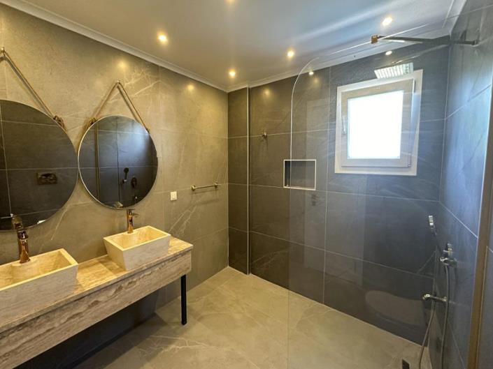 Image No.13-5 Bed Villa for sale