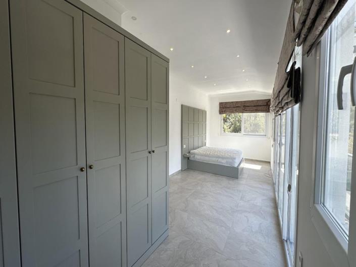 Image No.21-5 Bed Villa for sale