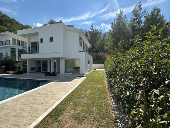 Image No.30-5 Bed Villa for sale