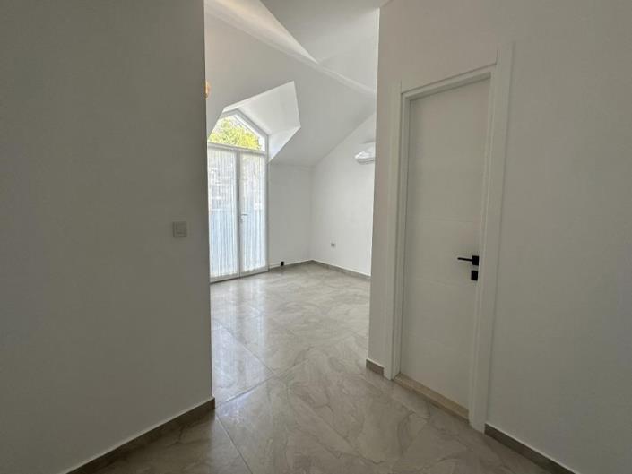 Image No.33-5 Bed Villa for sale