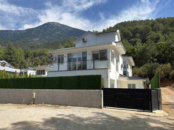 Image No.35-5 Bed Villa for sale