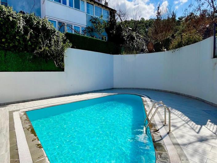Image No.5-5 Bed Semi-Detached for sale