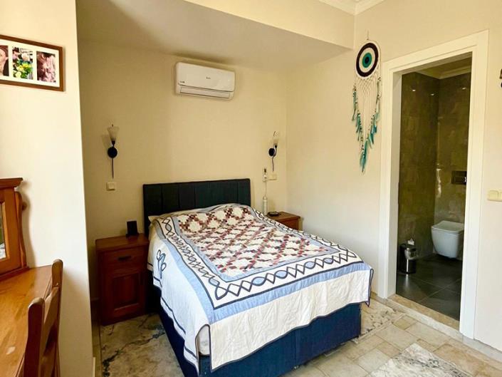 Image No.4-5 Bed Semi-Detached for sale