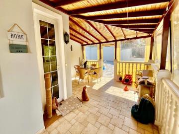 TC1987-private-terrace