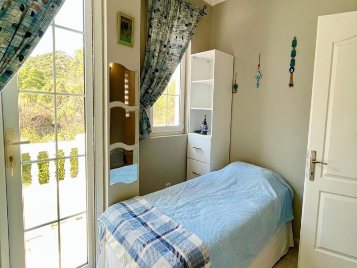 Image No.19-5 Bed Semi-Detached for sale