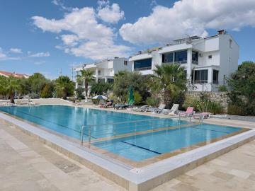 TC1988-complex-pool