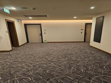 TC1989-apartment-entrance
