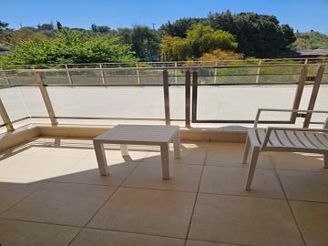 TC1989-balcony-views-of-gardens