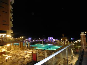 TC1989-complex-by-night