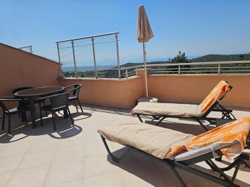TC1990-large-roof-top-balcony