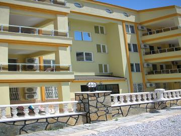TC1993-Apartment-Block