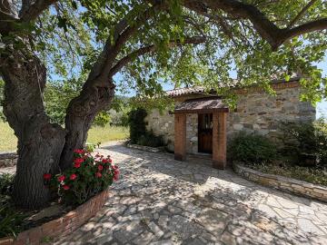 TC1994-2-Villa-entrance