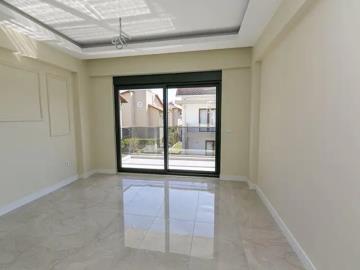 TC1995-double-bedroom-with-balcony