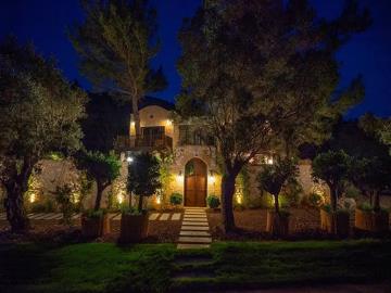 TC1998-archway-entrance-to-villa