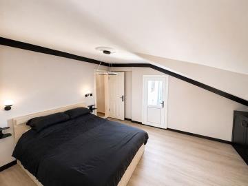 TC1999-double-bedroom